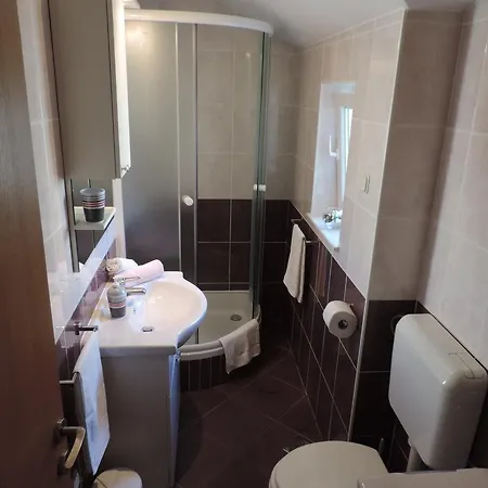 Zaton Mali 12120a Apartment *
